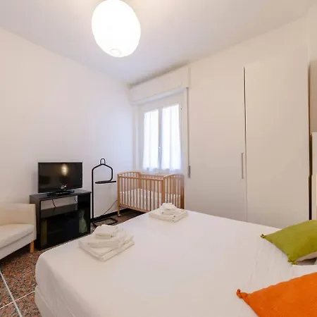 Altido Central Flat In